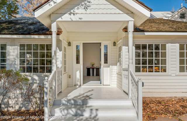 120 E Sopris Drive Gallery 2