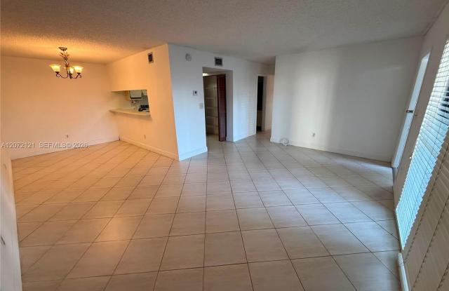 18200 Mediterranean Boulevard 2201, Hialeah, FL 33015 - 5757 Gallery 3