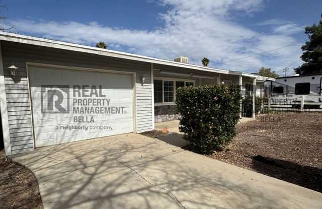 Charming Single-Story Home with Spacious Living  Large Backyard! - 40680 Johnston Avenue, East Hemet, CA 92544