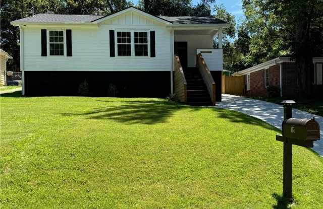 161 Stanhope Circle NW photos photos