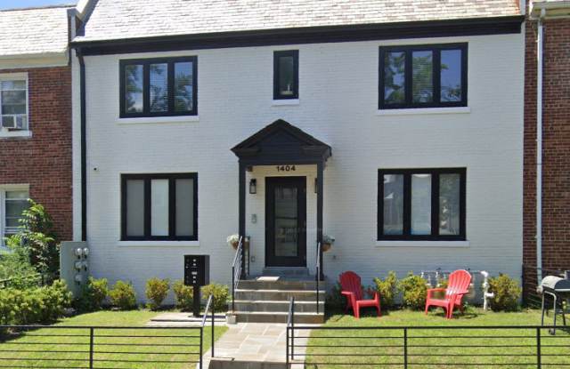 1404 Holbrook Street Northeast photos photos