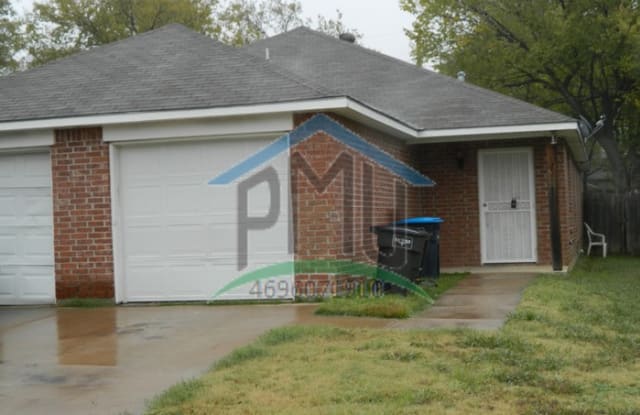 1915 Birdell Street - 1915 Birdell St, Fort Worth, TX 76105