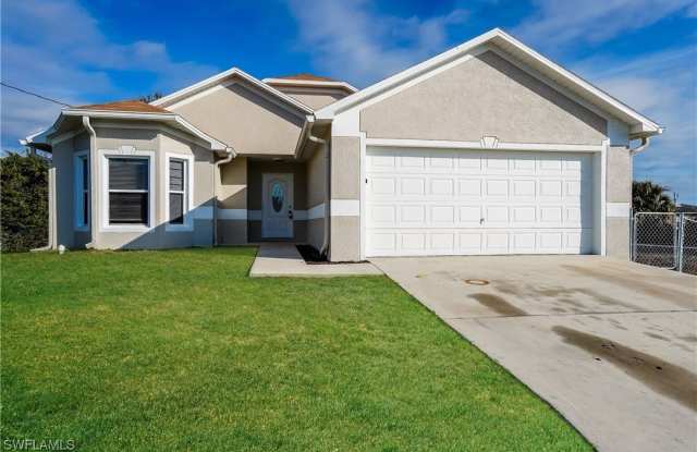 2800 65th Street W photos photos