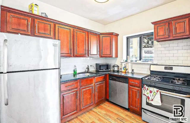 1296 Myrtle Avenue Gallery 4