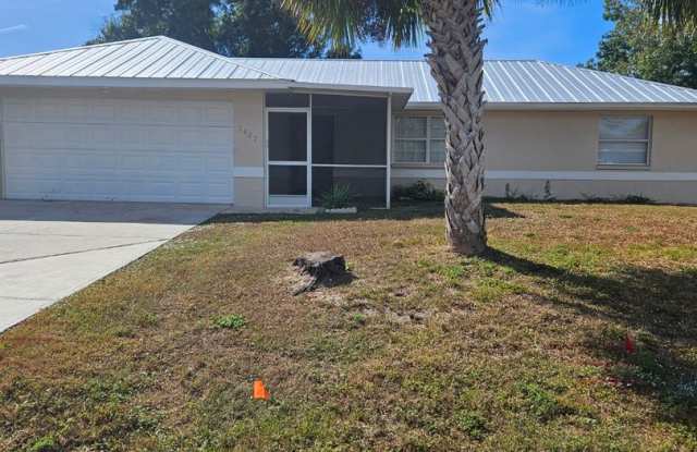 Single Family home in Port Charlotte photos photos