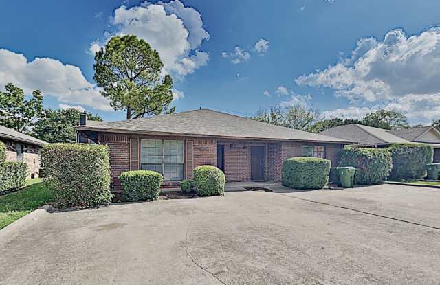 820 Mirabell Ct - 820 Mirabell Court, Arlington, TX 76015