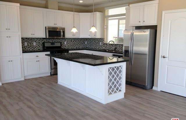 102 Pawnee Lane - 102 Pawnee Ln, Topanga, CA 90290