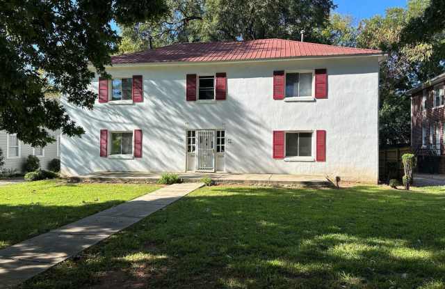 1 bedroom 1 bathroom -Move In Special $500 off first full month - 2326 East 7th Street, Charlotte, NC 28204