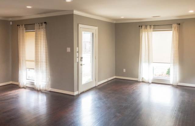 5220 Parkland Avenue Gallery 3