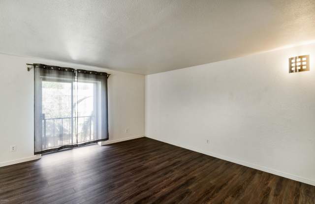 1002 E OSBORN Road Gallery 2