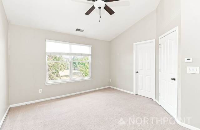 Coming Soon! 2BR/2.5BA | Renovated Townhome | Private Parking | Pets Allowed! Gallery 4
