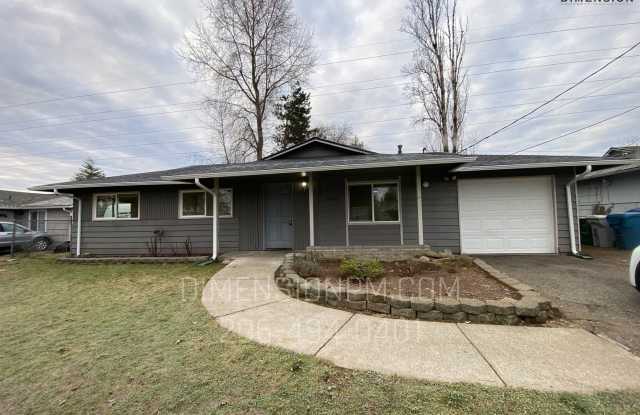 Amazing 4 bed, 2 bath house in Renton. AVAILABLE NOW! photos photos