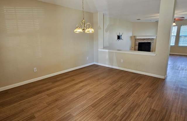Spacious Kyle  3 / 2.5 Gallery 3