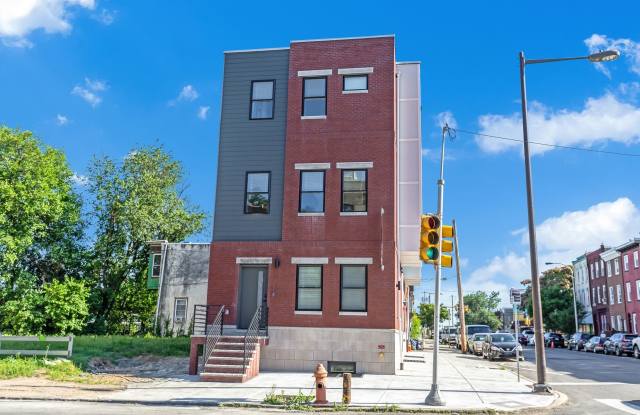 2848 Diamond St photos photos