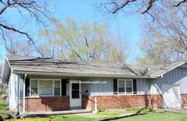 312 E Grace St - 312 East Grace Street, Olathe, KS 66061