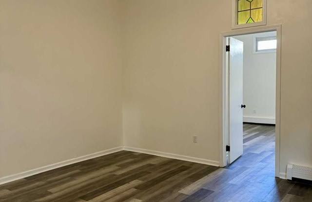 22 Plauderville Avenue Gallery 2