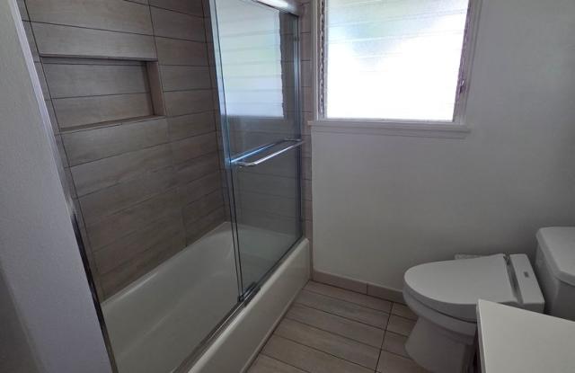 Spacious 3-Bedroom, 2.5-Bath Home with Pool – Fully Furnished! Gallery 4