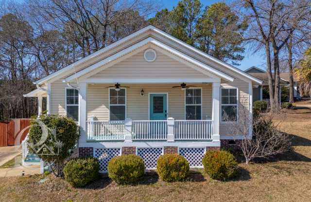 DOWNTOWN COLUMBIA BUNGALOW photos photos