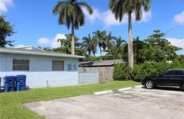 2441 NW 9th Ter photos photos