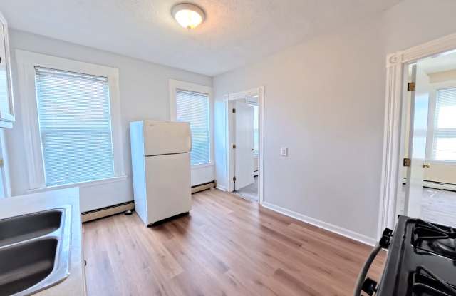 306 Prospect Street - 3 photos photos