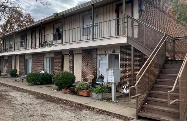 1/1 - LAUNDRY ONSITE - location location location!! photos photos