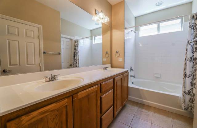 Charming 3 Bedroom Home in Highly Sought After Gated Lamplight Cottages Community! photos photos