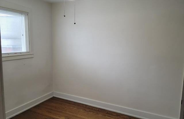 3208 Grove Avenue Gallery 4