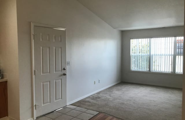 5900 NE 35 CIRCLE Gallery 2