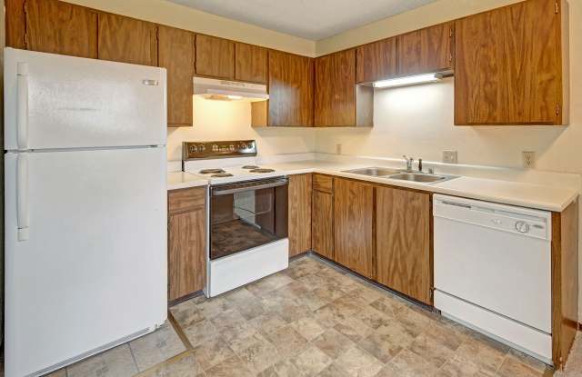 Brighton Woods Apartment Homes photos photos