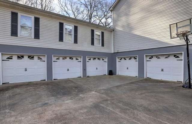 3932 Shoemaker Court Gallery 2