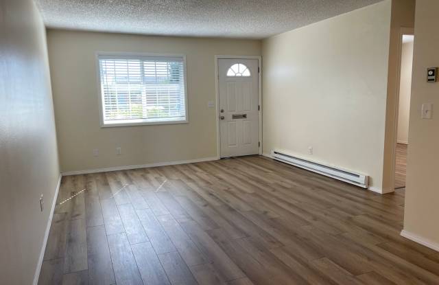 HPPh2415 - Gaiser Court Apartments photos photos