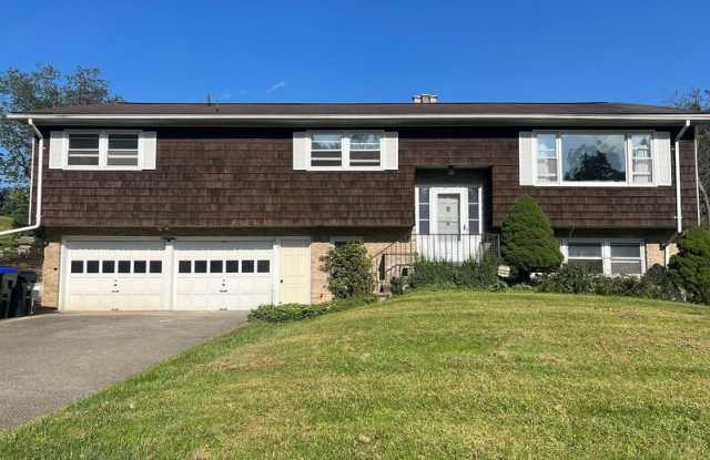 512 Old Lane Rd photos photos