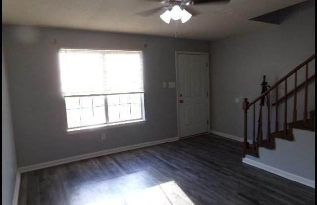 1805 Sanford Drive #3 Gallery 2