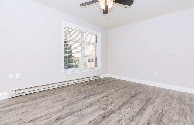 Senior Housing - Clear Creek Commons Apartments Gallery 4