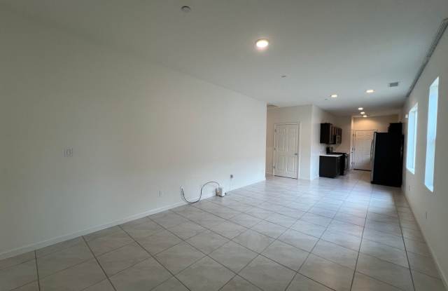 $500 Off the First Month's Rent! Gallery 4