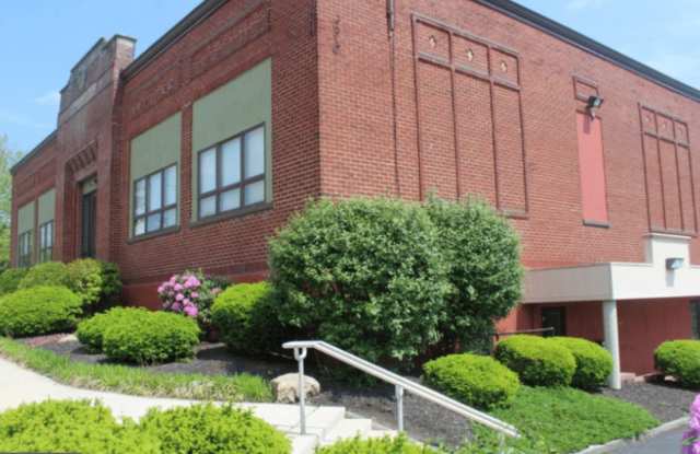 1515 MOUNT HOPE Avenue Gallery 2
