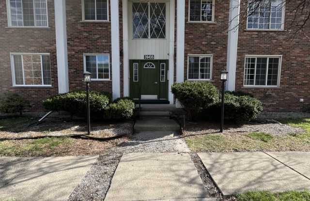 39435 Van Dyke - 39435 Van Dyke Avenue, Sterling Heights, MI 48313