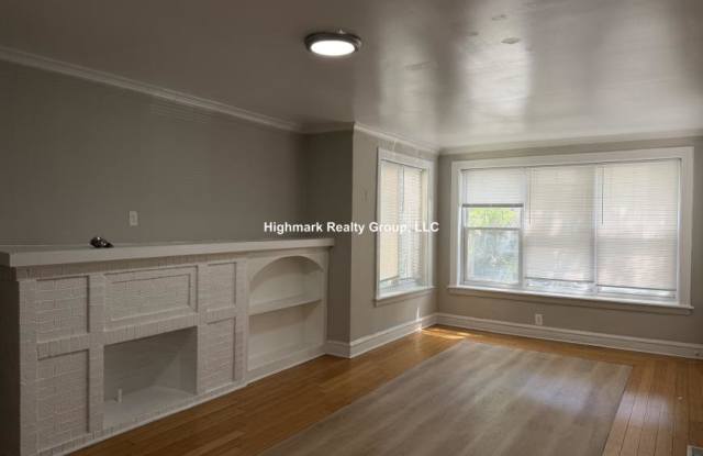 6304 North Oakley Ave. Gallery 1