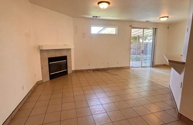 Beautiful home for rent in Visalia! Gallery 4