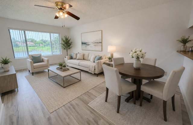 918 TWIN LAKES Drive Gallery 4