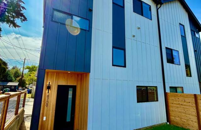Modern New Construction Townhome in West Seattle! Gallery 1