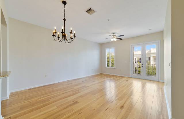 Beautifully maintained 3-bedroom, 2-bath third-floor condo in the heart of Baldwin Park! Gallery 4