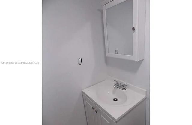7031 SW 129th Ave photos photos