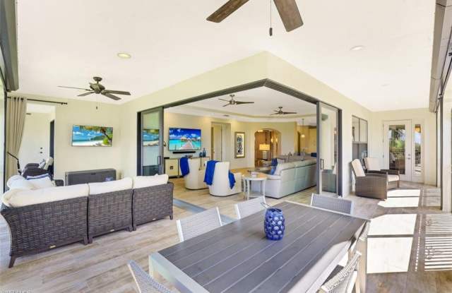 16433 Carrara photos photos