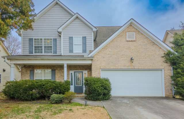 Knoxville 37931 - 4 bedroom 2.5 bath - call Ryan Fogarty 865-333-4840 photos photos