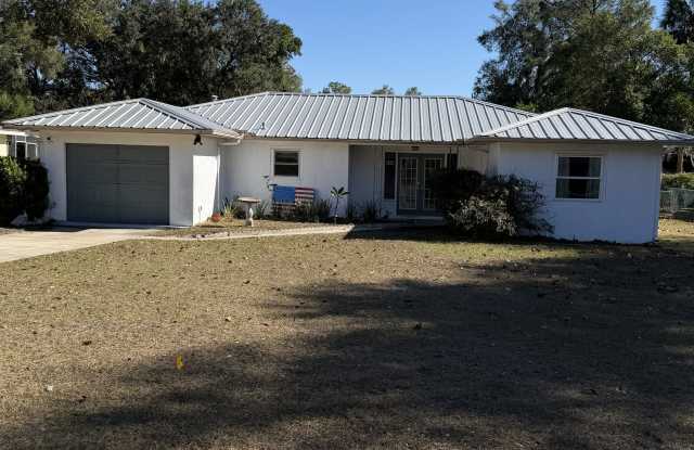 608 Bahia Drive - 608 Bahia Drive, Silver Springs Shores, FL 34472