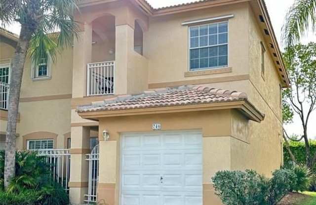 746 NW 170th Ter photos photos