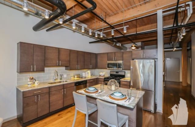 465 East Illinois - 465 East Illinois Street, Chicago, IL 60611
