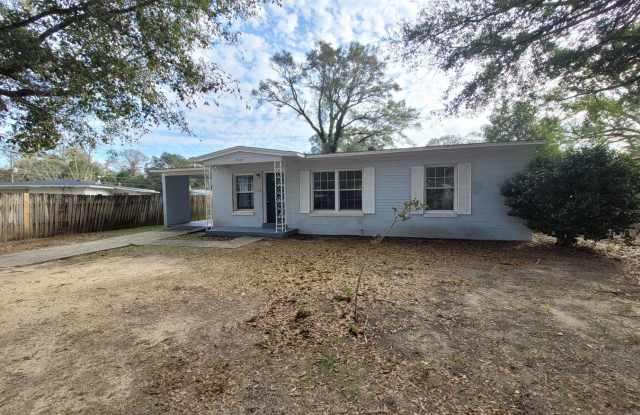 5503 Essex Rd Pensacola, FL 32506 MOVE IN SPECIAL!! Waived $350 Cleaning Fee!!!!! - 5503 Essex Road, West Pensacola, FL 32506