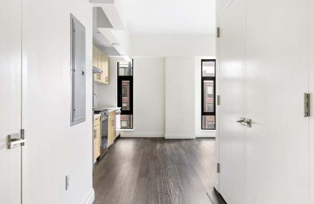 493 Myrtle Avenue Gallery 4